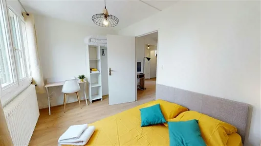Rooms in Lyon - photo 1