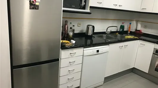 Rooms in Barcelona Eixample - photo 9