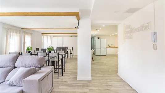 Rooms in Málaga - photo 10