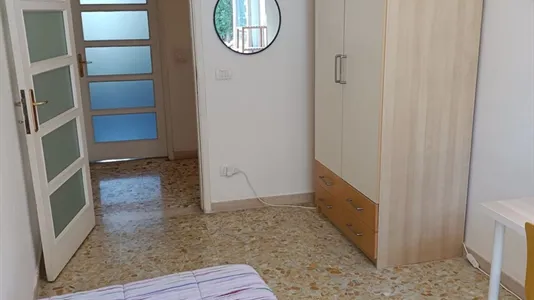 Rooms in Florence - photo 9