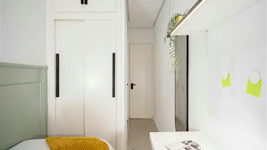 Rooms in Madrid Centro - photo 4