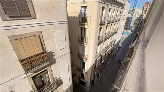 Rooms in Barcelona Ciutat Vella - photo 7