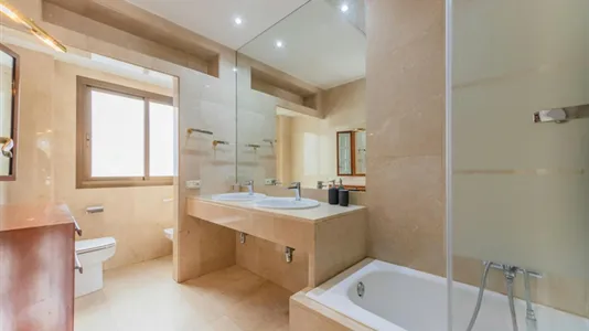 Rooms in Valencia L'Eixample - photo 10