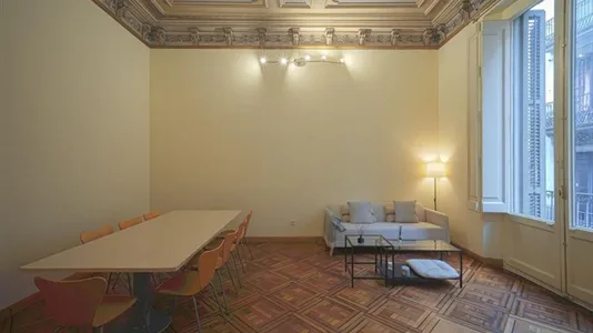 Rooms in Barcelona Ciutat Vella - photo 5