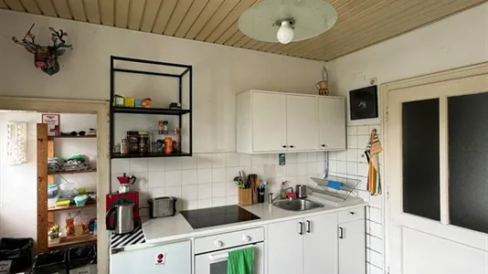 Rooms in Besnica - photo 10