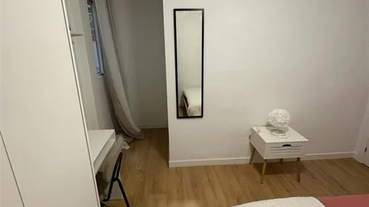 Rooms in Mislata - photo 7