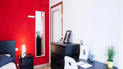 Room for rent in Milano Zona 7 - Baggio, De Angeli, San Siro, Milan