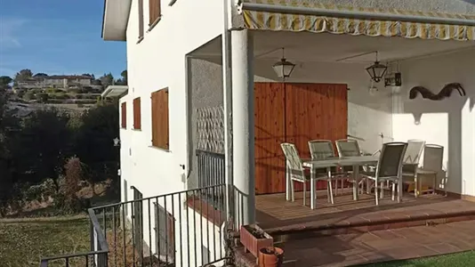 Houses in Seva - photo 2