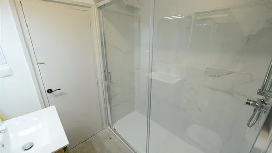 Rooms in Bilbao - photo 9