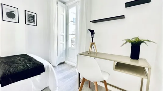 Rooms in Madrid Centro - photo 5