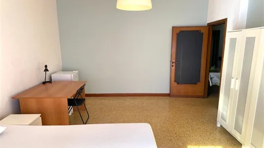 Rooms in Roma Municipio III – Monte Sacro - photo 4