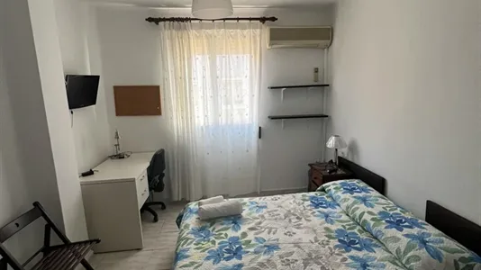 Rooms in Málaga - photo 6