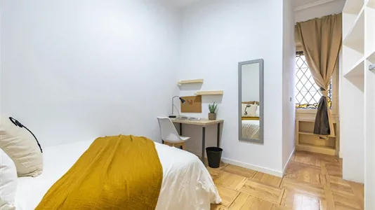 Rooms in Madrid Moncloa-Aravaca - photo 2