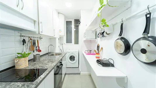 Rooms in Barcelona Eixample - photo 8