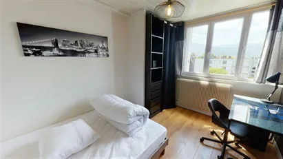 Room for rent in Grenoble, Auvergne-Rhône-Alpes