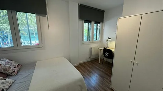 Rooms in Madrid Chamberí - photo 1