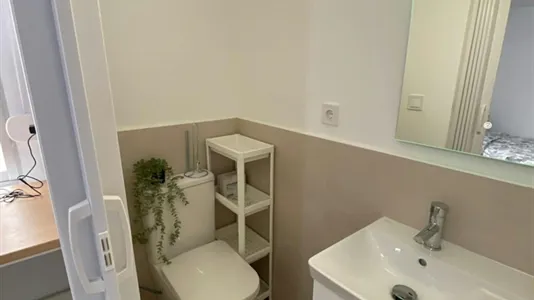 Rooms in Manises - photo 4