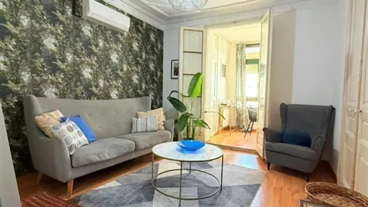 Rooms in Barcelona Eixample - photo 10