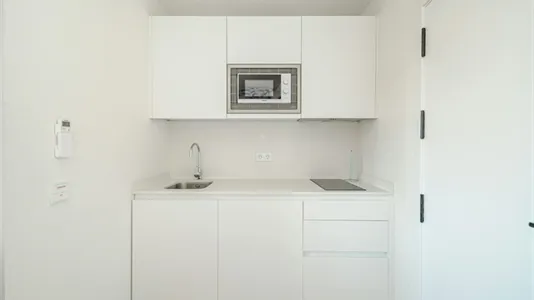 Rooms in Málaga - photo 4