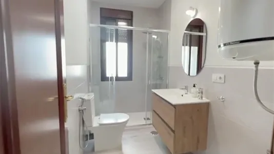 Rooms in Los Bermejales - photo 5