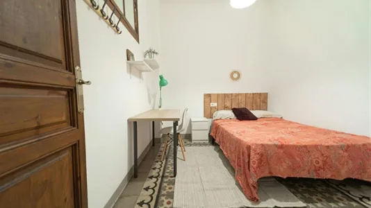 Rooms in Barcelona Eixample - photo 1