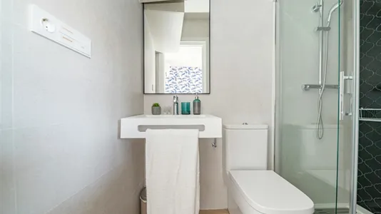 Rooms in Málaga - photo 7