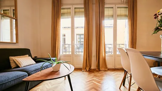 Apartments in Madrid Chamberí - photo 8