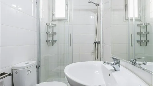 Rooms in Madrid Centro - photo 10