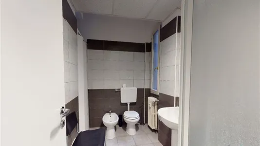 Rooms in Milano Zona 2 - Stazione Centrale, Gorla, Turro, Greco, Crescenzago - photo 9