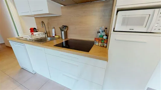 Rooms in Lyon - photo 7