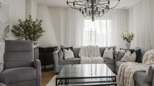 Houses in Örebro - photo 2