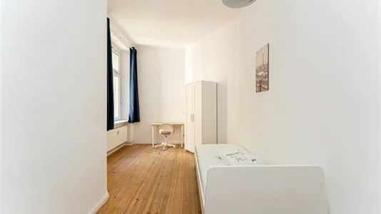 Rooms in Berlin Friedrichshain-Kreuzberg - photo 2