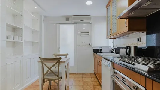 Houses in Barcelona Eixample - photo 10