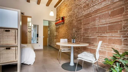 Apartments in Barcelona Ciutat Vella - photo 9