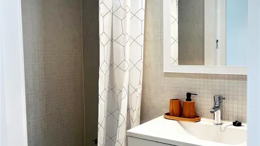 Rooms in Madrid Chamartín - photo 10