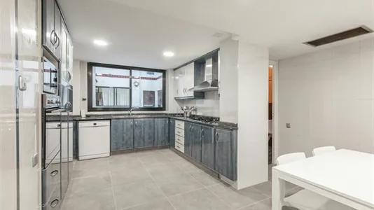 Rooms in Valencia Extramurs - photo 10