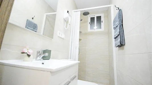 Rooms in Valencia Algirós - photo 9