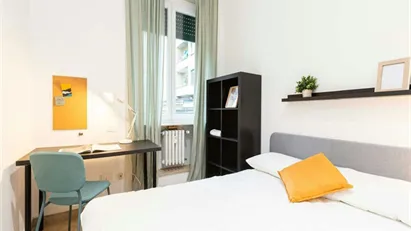 Room for rent in Milano Zona 6 - Barona, Lorenteggio, Milan