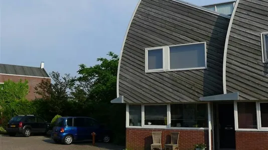 Houses in Location is not specified - photo 3