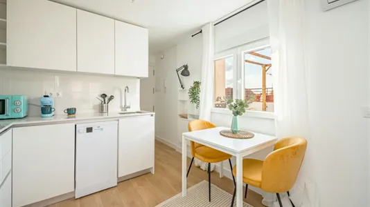 Rooms in Madrid Tetuán - photo 5