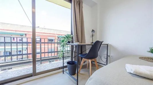 Rooms in el Camí de Vera - photo 3