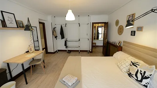 Rooms in Bilbao - photo 9