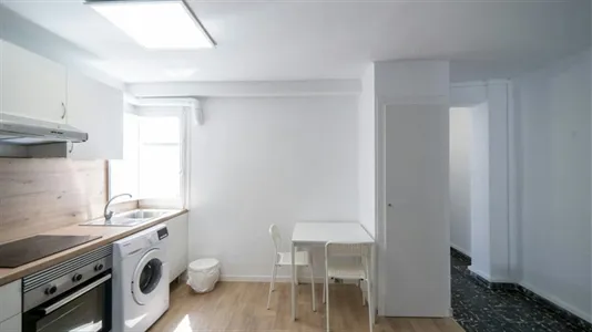 Rooms in el Camí de Vera - photo 6