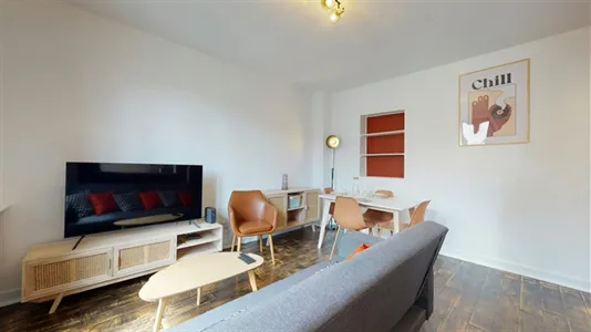Rooms in Saint-Denis - photo 3