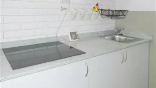 Rooms in Barcelona Ciutat Vella - photo 6