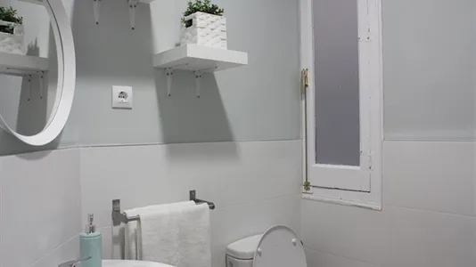 Rooms in Madrid Centro - photo 10