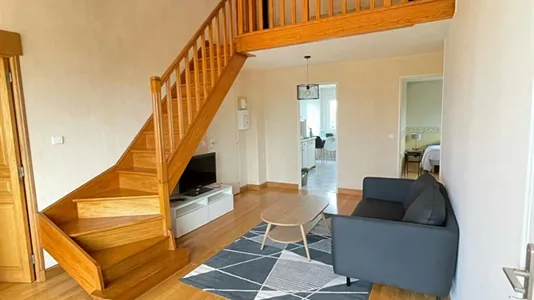 Rooms in Pontoise - photo 1