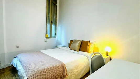 Rooms in Madrid Retiro - photo 2