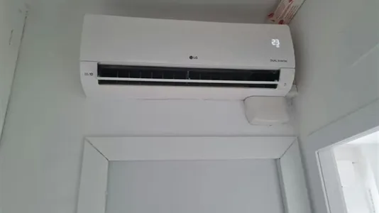 Rooms in Barcelona Sant Martí - photo 8