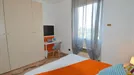 Room for rent, Modena, Emilia-Romagna, &lt;span class=&quot;blurred street&quot; onclick=&quot;ProcessAdRequest(7359373)&quot;&gt;&lt;span class=&quot;hint&quot;&gt;See streetname&lt;/span&gt;[xxxxxxxxxxxxx]&lt;/span&gt;